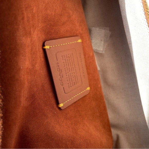 Soft Tabby Shoulder Bag - Shiny Smooth Leather with velvety suede - Picture 5 of 10